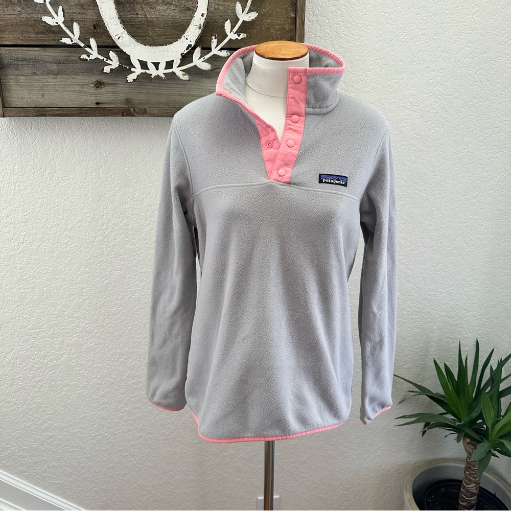 Patagonia Women's Micro D Snap-T Pullover Size Medium Gray‎ Pink
